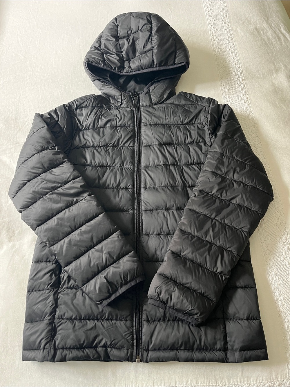 Amazon Essentials Black Puffer Coat with Hood & Packing Pouch, Size XXL (14-16)